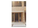 Dijual Rumah One Gate System (Cluster) di Jakarta Selatan - 3+1 Kamar Tidur 2 Lantai