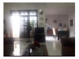 Dijual Rumah Hitung Tanah saja dalam Komplek di Kebon Jeruk
