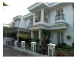 Jual Rumah Mewah Nan Cantik di Lebak Bulus Jakarta Selatan - 5 Kamar Tidur Furnished