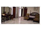 For Sale Rumah Lama di Karang Asem Kuningan 4BR - Semi Furnished