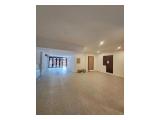 Jual Cepat Rumah di Pondok Indah Jakarta Selatan - 4 + 2 Kamar Tidur Unfurnished