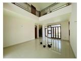 Hanya 1.xx MILYAR! Dijual CEPAT Rumah CANTIK Area GEGER KALONG SETIABUDI Bandung Utara - 3 Kamar Good Unfurnished