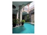 Dijual Rumah Mewah 4+3 Kamar Furnished Bernuansa Tropis seperti Resort di Bali - Kawasan Elitnya Pondok Indah Jakarta Selatan