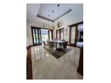 Jual Rumah Jalan Tumaritis Cipete Area Cilandak Barat Jakarta Selatan - 5 Kamar Tidur Furnished