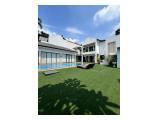 Jual Rumah Modern Tropical di Cinere Dalam Komplek & Jalan Lebar - Ada Kolam Ikan, Swimming Pool, Backyard Luas