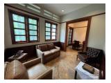 Jual Rumah Mewah Siap Huni di Menteng, Jakarta Pusat - 5 kamar Tidur, Lingkungan Nyaman