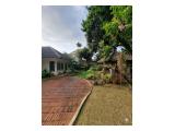 Jual Rumah di Cipete, Jakarta Selatan - Ada Kolam Renang, Taman Luas, Hadap Timur & Selatan