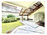 Di Jual Rumah Strategis di jalan kenanga Cilandak 
