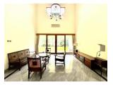 Di Jual Rumah Strategis di jalan kenanga Cilandak 