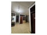 Dijual Rumah Tua di Tanjung Duren Jakarta Barat - Kondisi Furnished, 3 Lantai