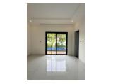 Jual Rumah di Bintaro, Tangerang Selatan - Ada Kolam Renang & Posisi Hook