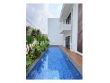 Jual Rumah di Bintaro, Tangerang Selatan - Ada Kolam Renang & Posisi Hook
