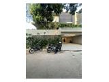 Jual Rumah: Brand New House Kemang Jakarta Selatan - 4 + 2 Kamar Tidur