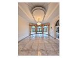Jual Rumah Classic di Permata Hijau, Jakarta Selatan - Ada Kolam Renang, Taman Luas & Carpot 14 Mobil